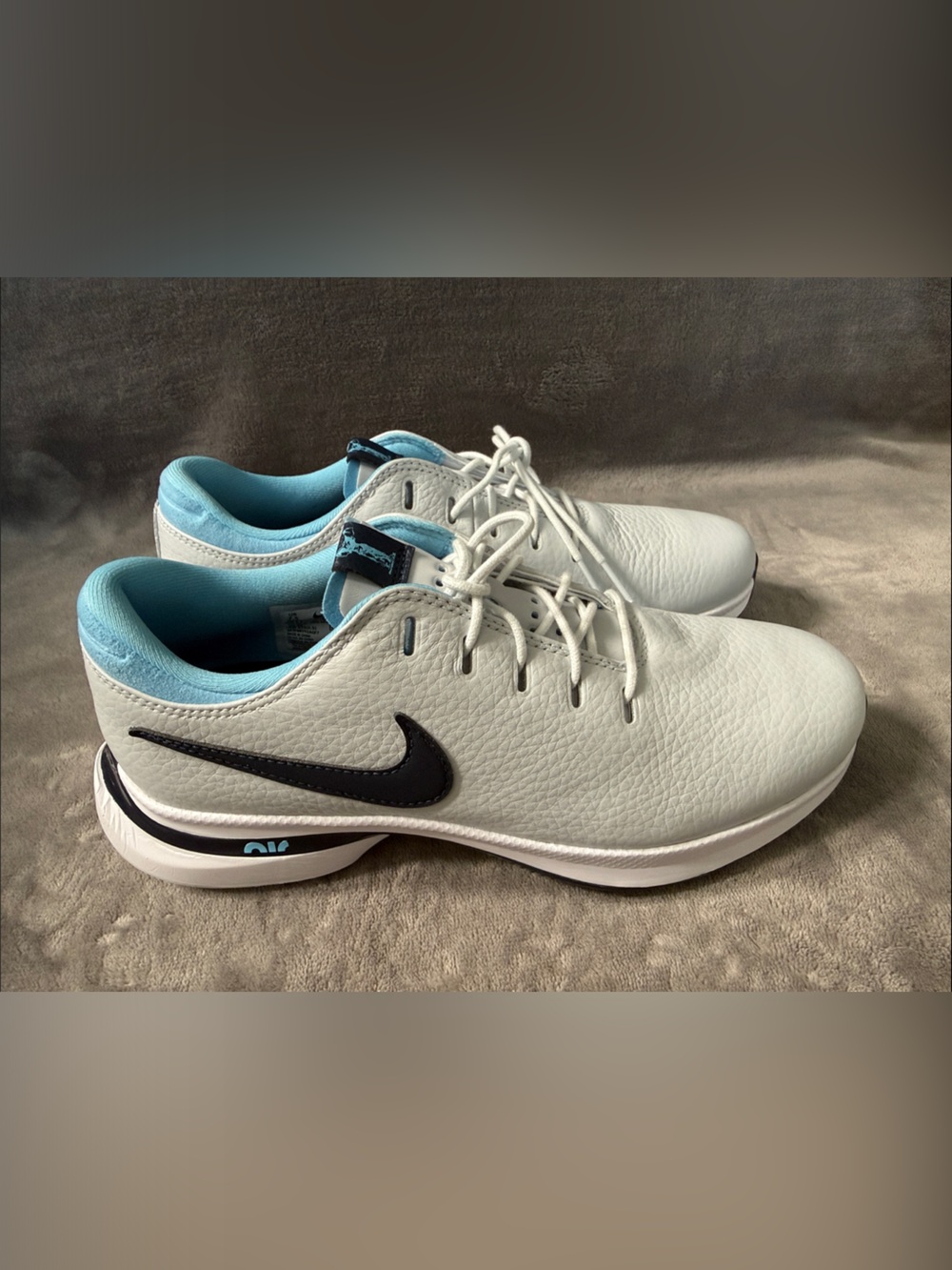 Nike White Leather Golf Sneakers with Navy Swoosh and Light Blue Lining